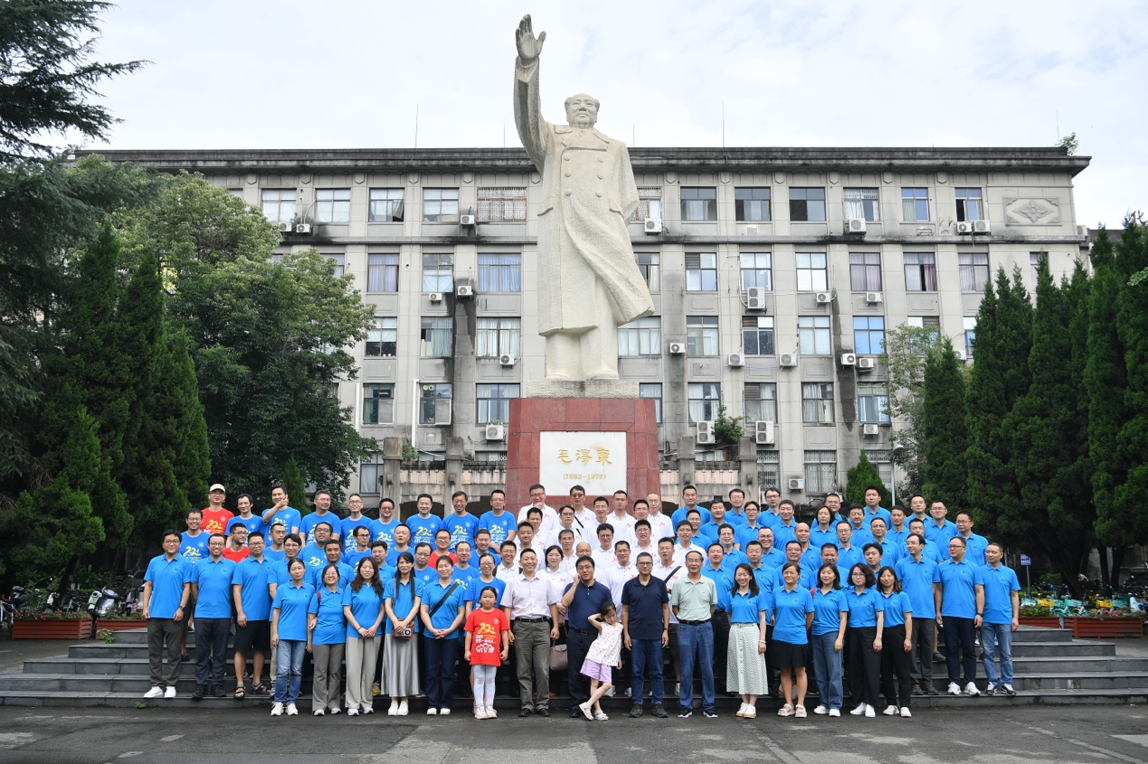 1722420894443763.jpg 1722420894443763.jpg